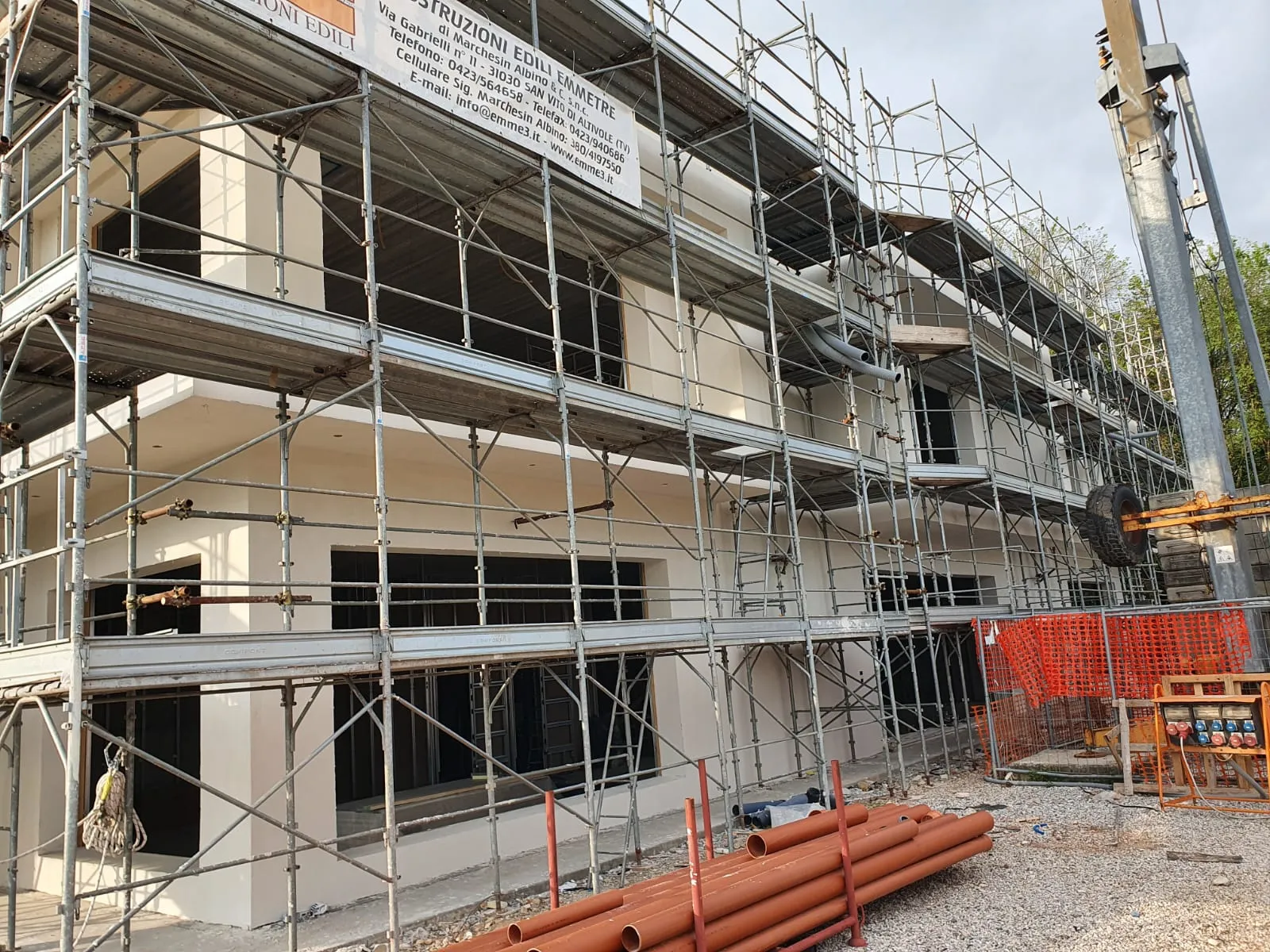 Intervento su condominio con finiture esterne